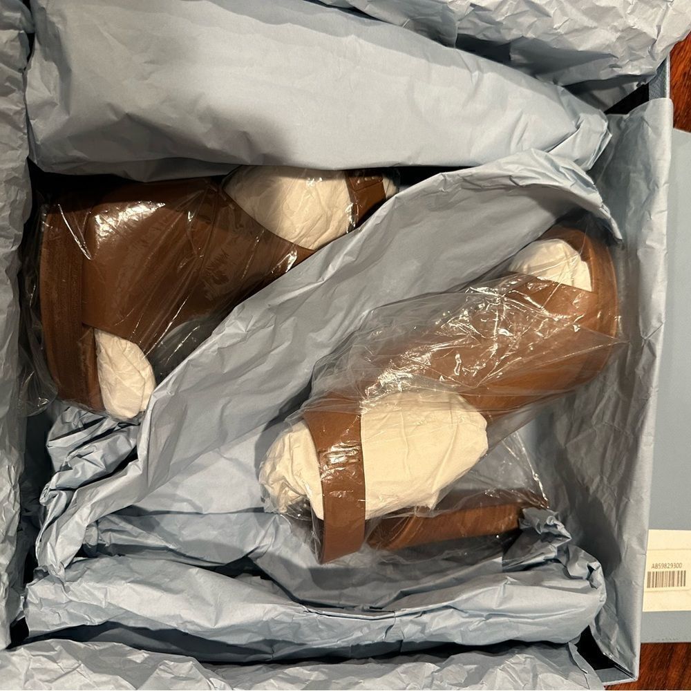 Prada Calzature Donna high heeled patent leather sandals size EU 35, tan NWT - Picture 11 of 13